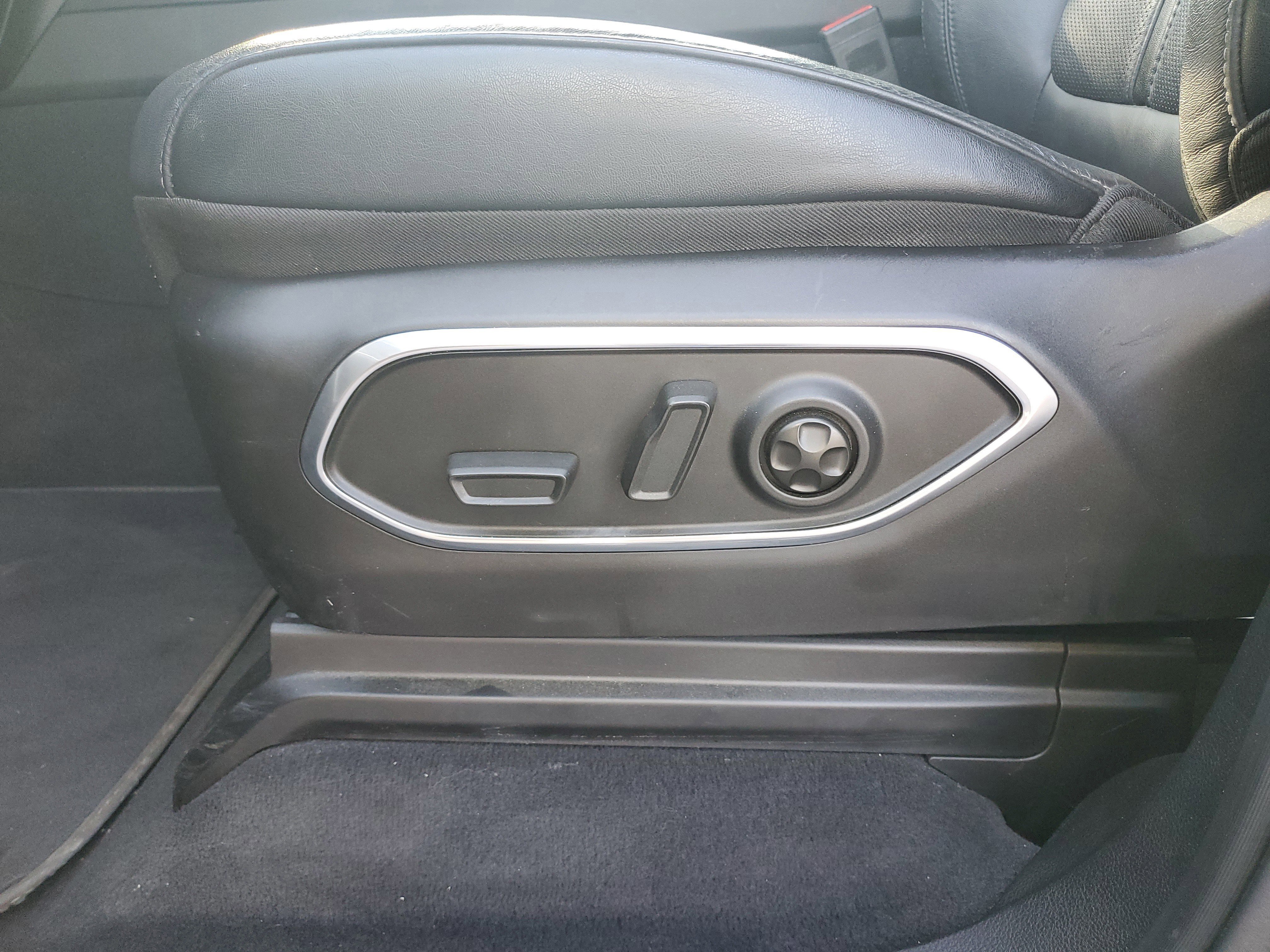 Used 2024 Jeep Wagoneer L Series II w/ Flexible Seating Group image 20