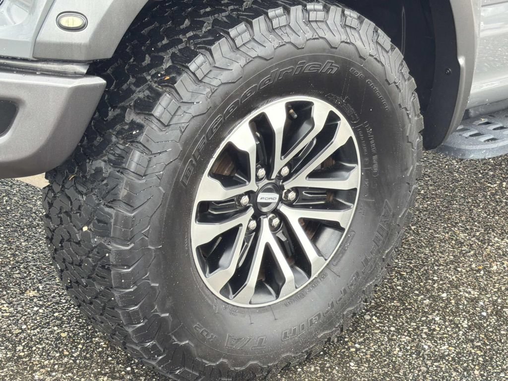 Certified 2020 Ford F150 Raptor w/ Equipment Group 801A Mid AWD/4WD image 9