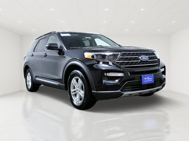 Certified 2023 Ford Explorer XLT w/ Equipment Group 202A AWD/4WD image 1