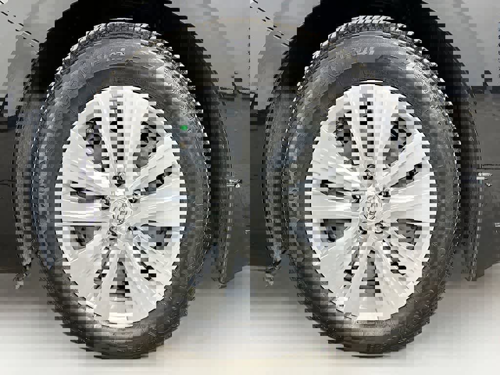 Used 2024 Nissan Sentra S image 10