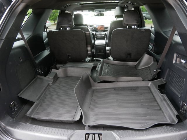 Certified 2022 Ford Explorer ST-Line w/ Class IV Trailer Tow Package AWD/4WD image 9