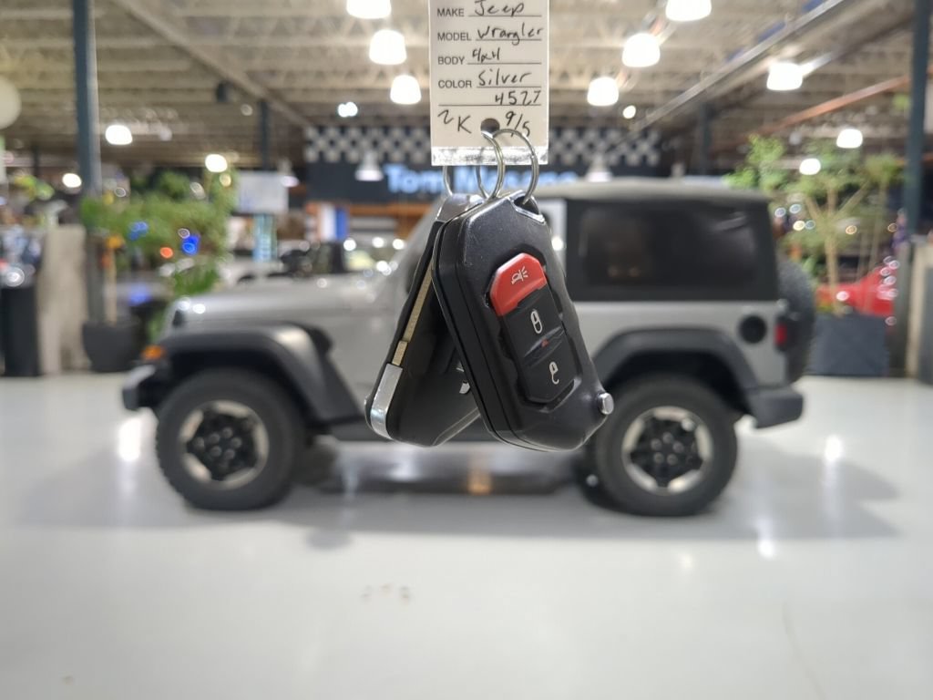 Used 2018 Jeep Wrangler Sport AWD/4WD image 4