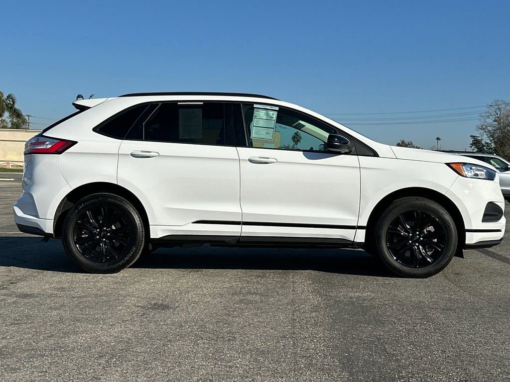 Certified 2024 Ford Edge SE w/ Black Appearance Package AWD/4WD image 6