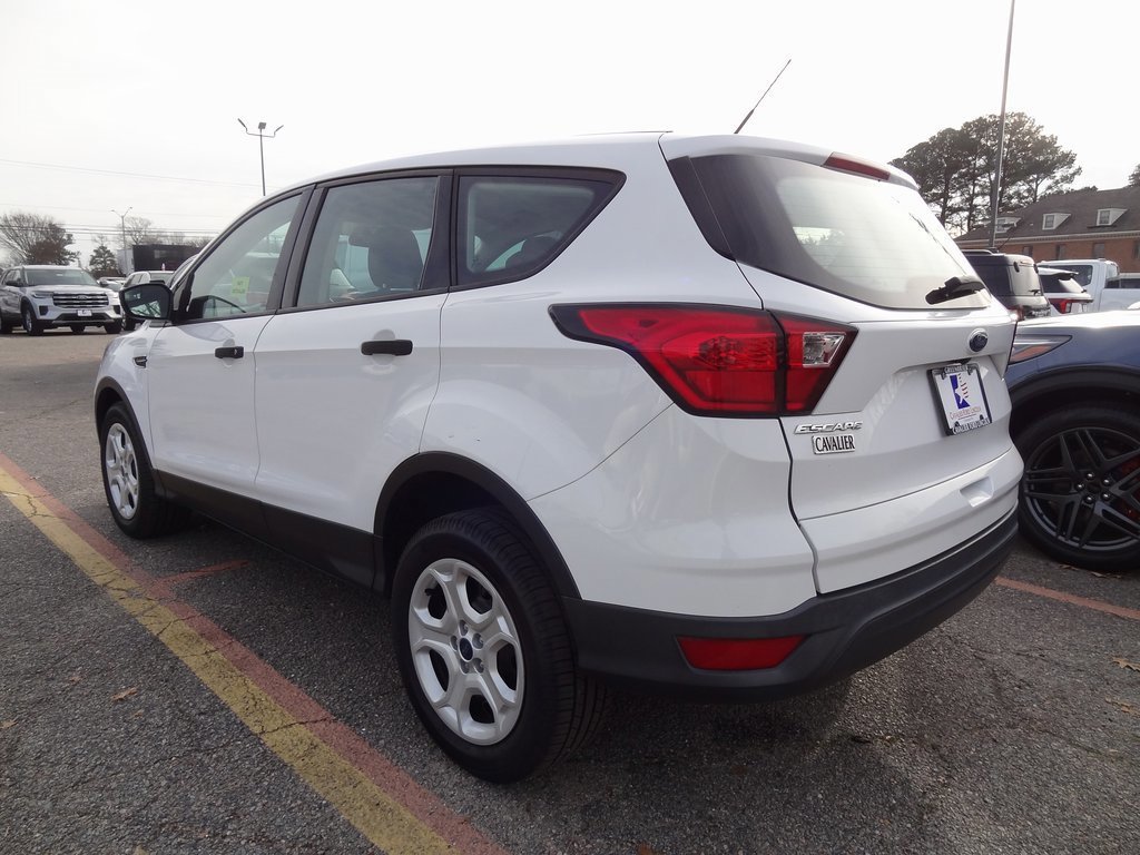 Certified 2019 Ford Escape S image 3
