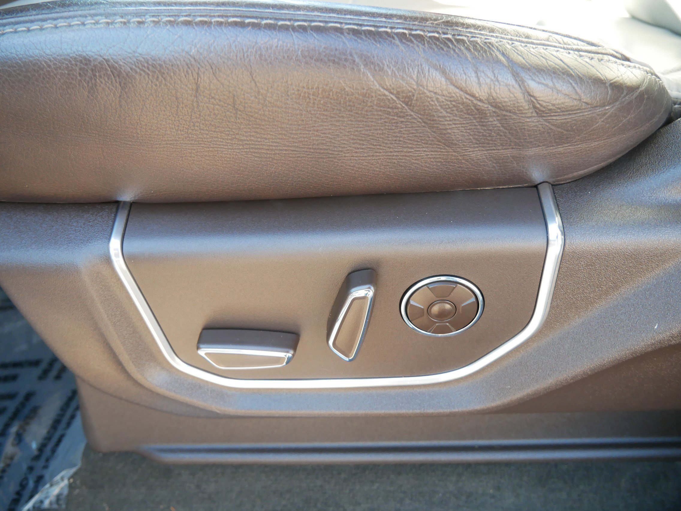 Certified 2019 Ford F150 Limited w/ Trailer Tow Package image 19