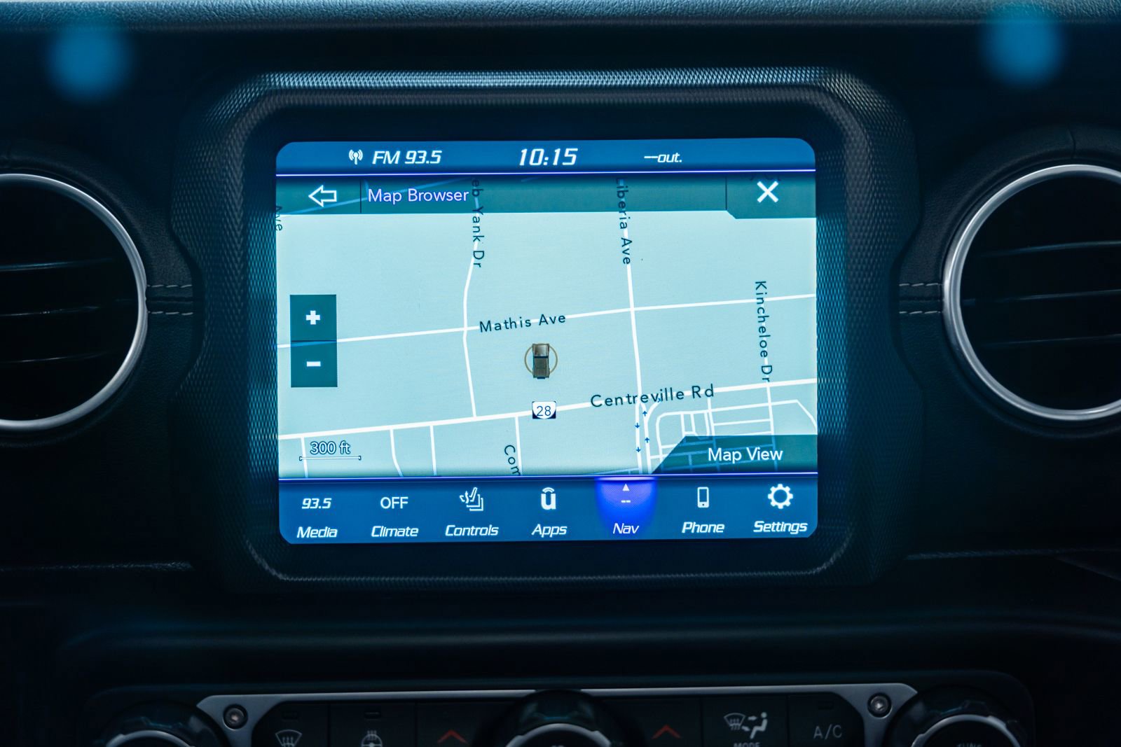 Used 2021 Jeep Wrangler Unlimited Sahara w/ Uconnect 4C Nav & Sound Group AWD/4WD image 24