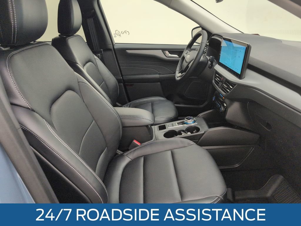 Certified 2025 Ford Escape Platinum image 18