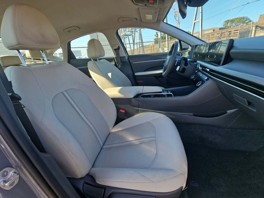 Used 2025 Hyundai Sonata SEL FWD image 10