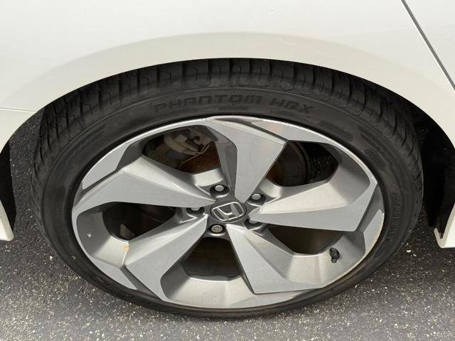 Used 2019 Honda Accord Touring image 7