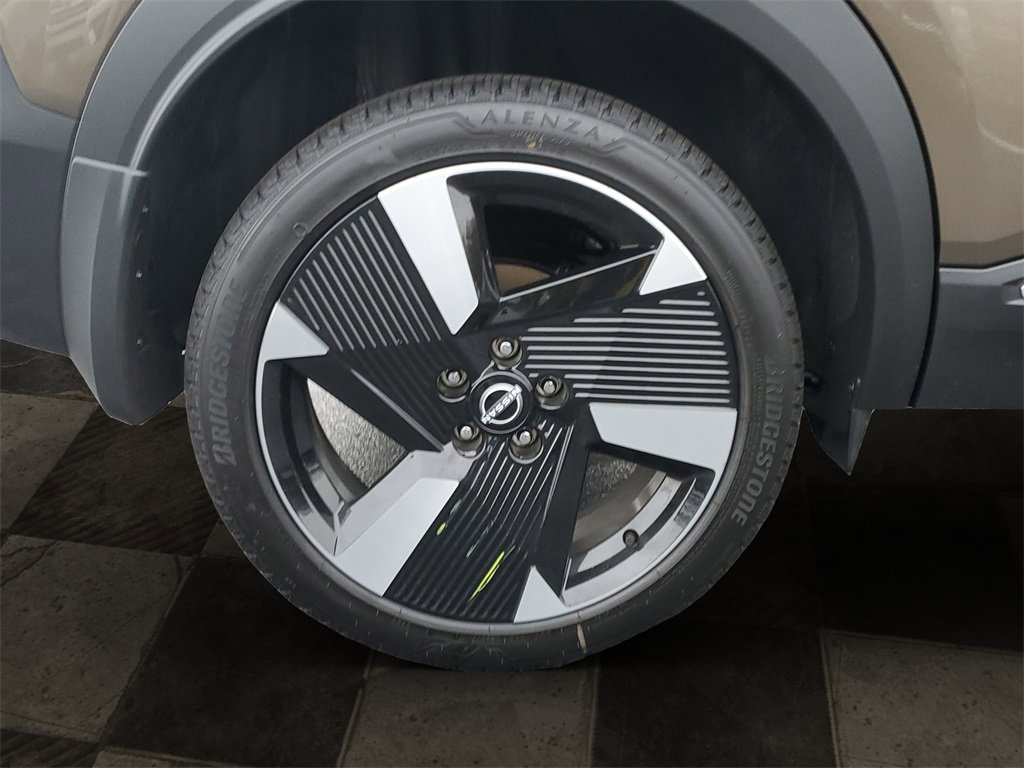 Used 2025 Nissan Kicks SR image 30