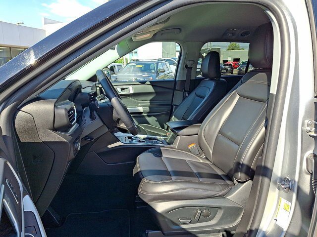 Certified 2023 Ford Explorer XLT w/ Equipment Group 202A AWD/4WD image 11