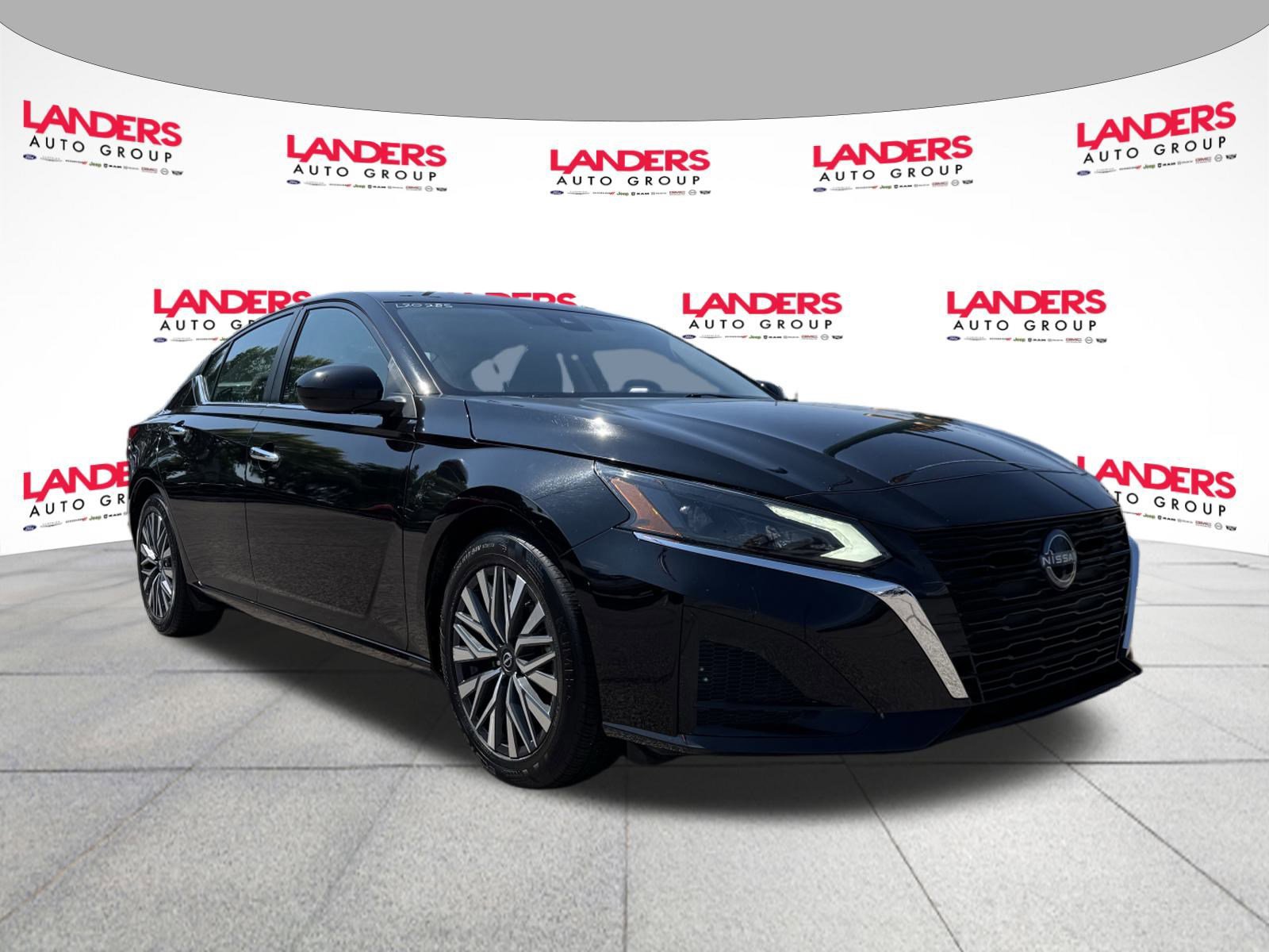 Used 2023 Nissan Altima 2.5 SV image 7