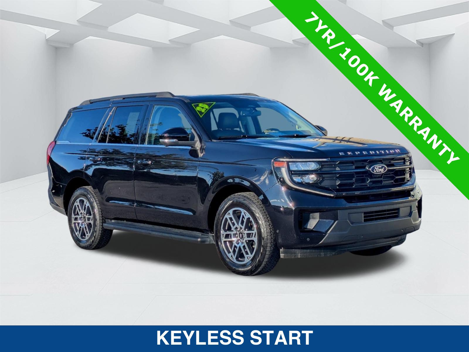 Certified 2025 Ford Expedition Active AWD/4WD image 3
