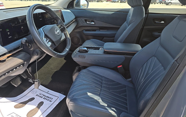 Used 2023 Nissan Ariya AWD/4WD image 5