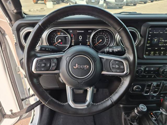 Used 2023 Jeep Wrangler Unlimited Sahara w/ Cold Weather Group AWD/4WD image 17