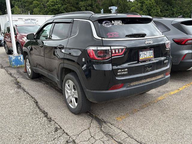 Used 2022 Jeep Compass Latitude w/ Convenience Group AWD/4WD image 3