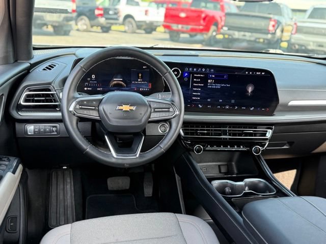 Used 2025 Chevrolet Traverse LT AWD/4WD image 6