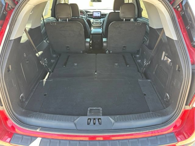 Certified 2023 Ford Explorer XLT w/ Equipment Group 202A AWD/4WD image 5