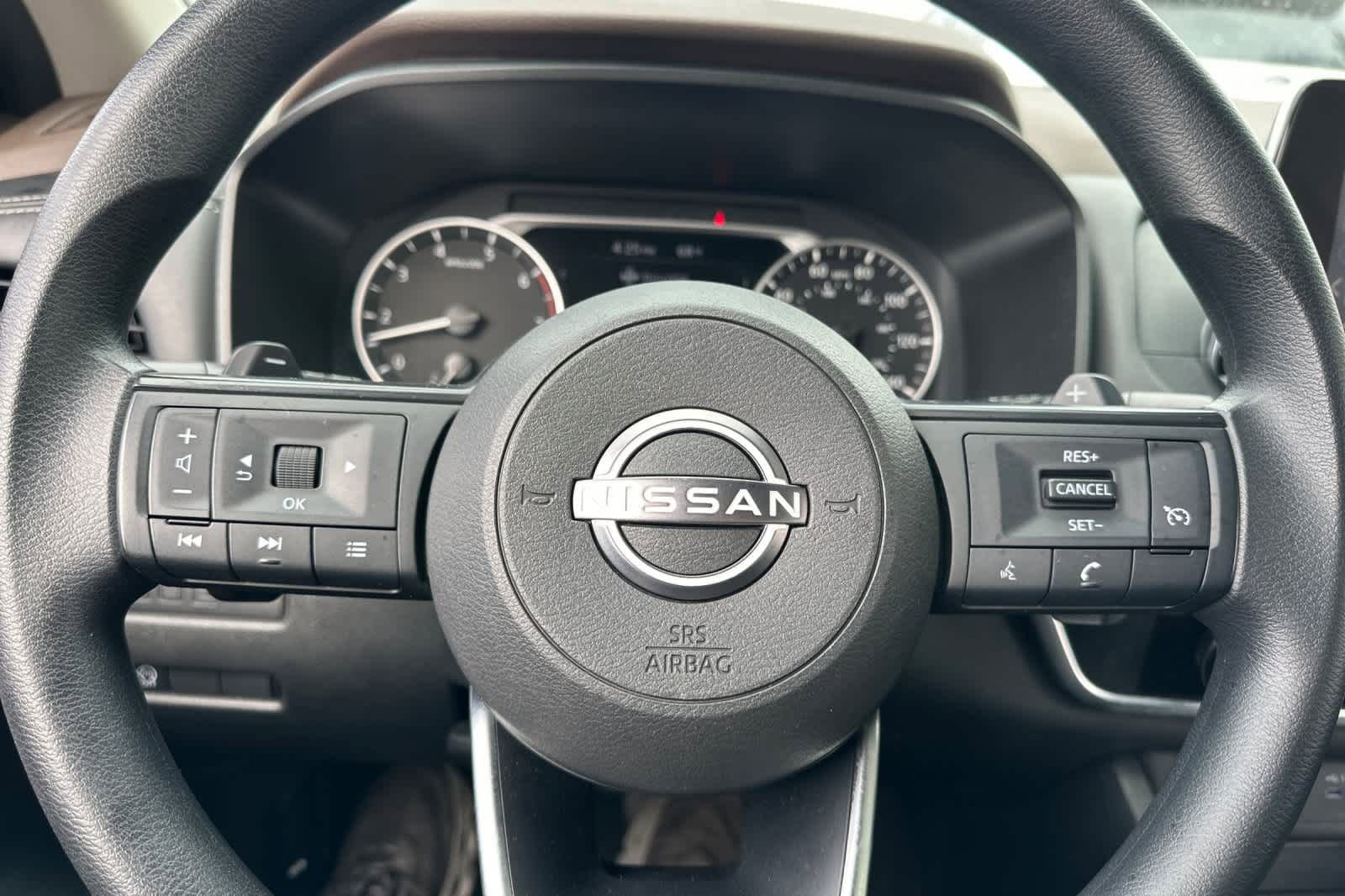 Used 2023 Nissan Rogue S AWD/4WD image 23