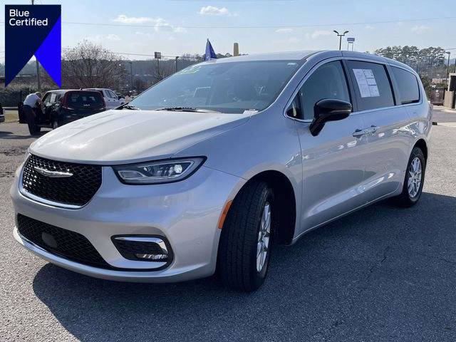 Used 2024 Chrysler Pacifica Touring-L image 1