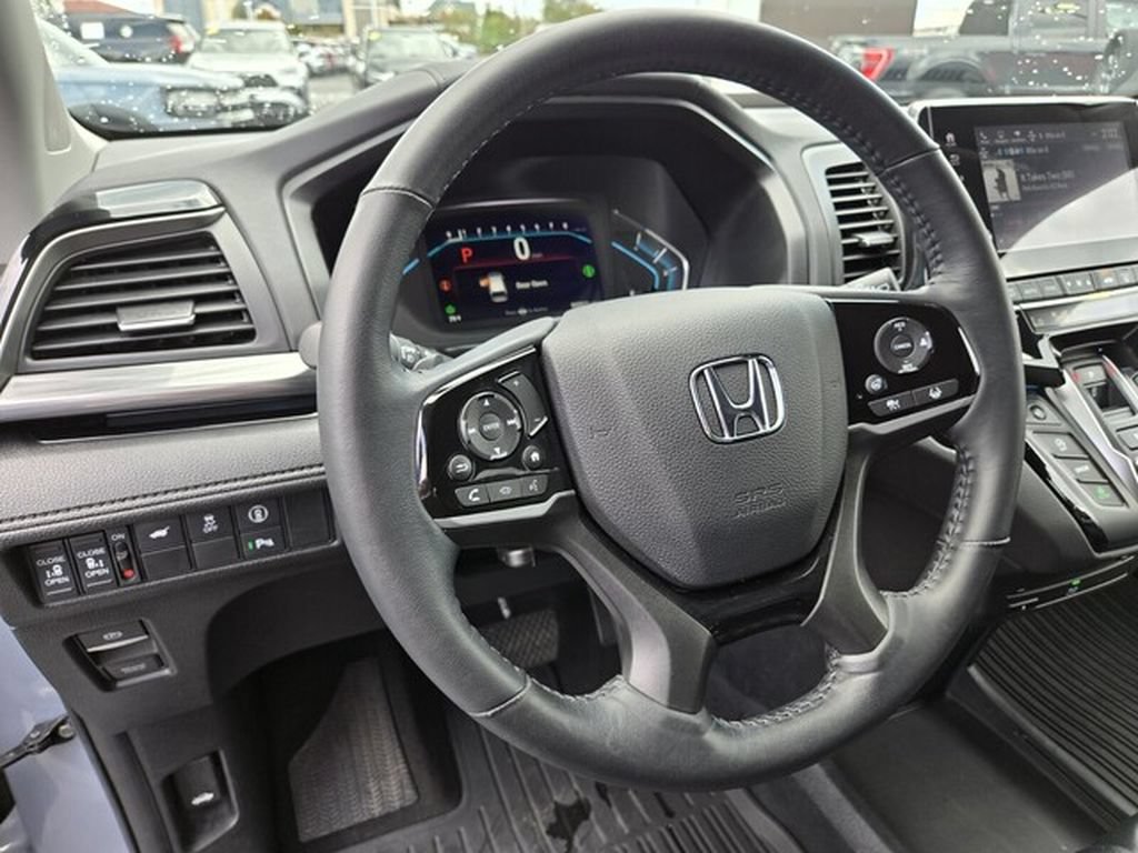 Used 2023 Honda Odyssey Elite image 11