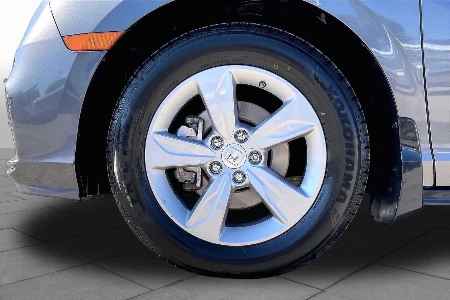 Used 2018 Honda Odyssey EX-L image 11