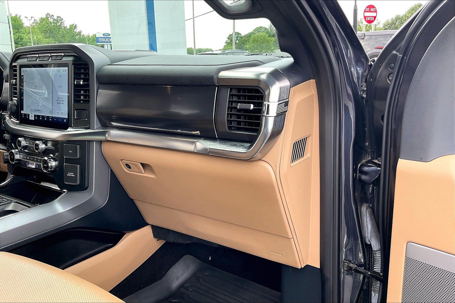 Certified 2022 Ford F150 Lariat AWD/4WD image 15
