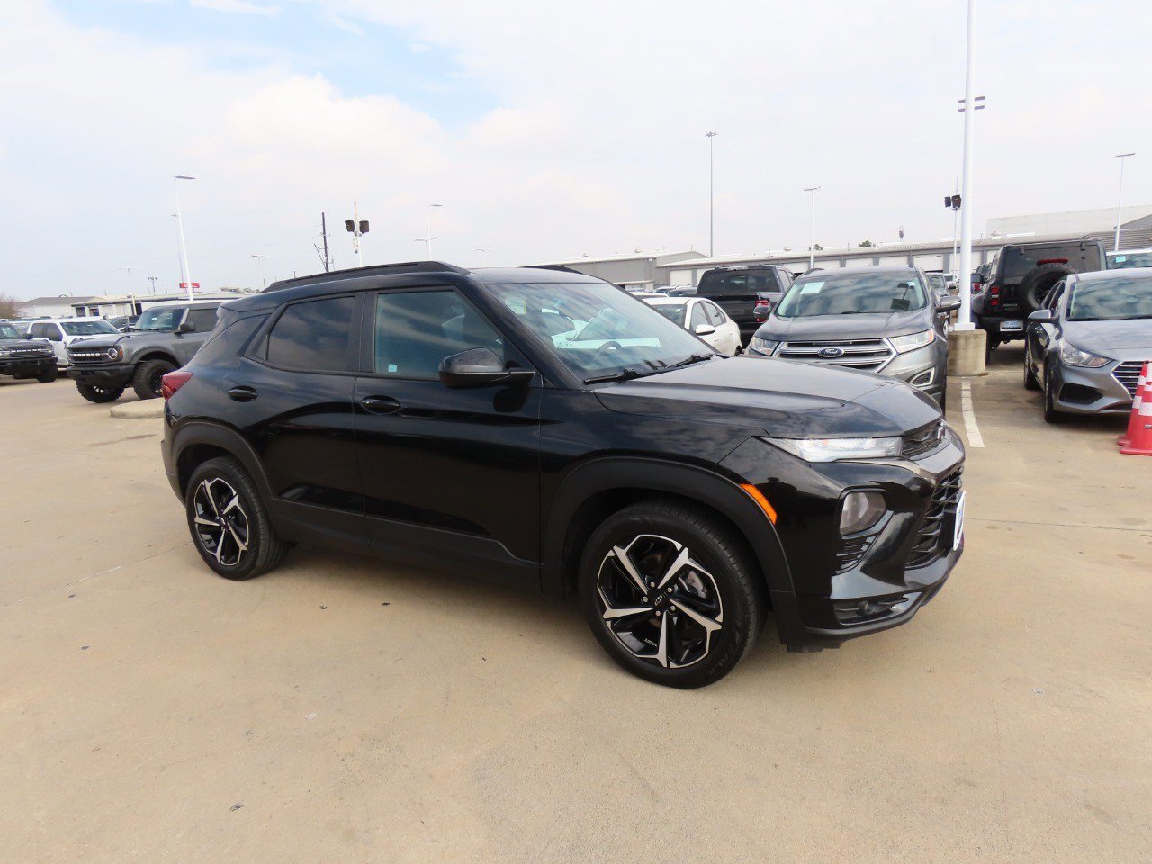 Used 2022 Chevrolet TrailBlazer RS w/ Sun and Liftgate Package image 7