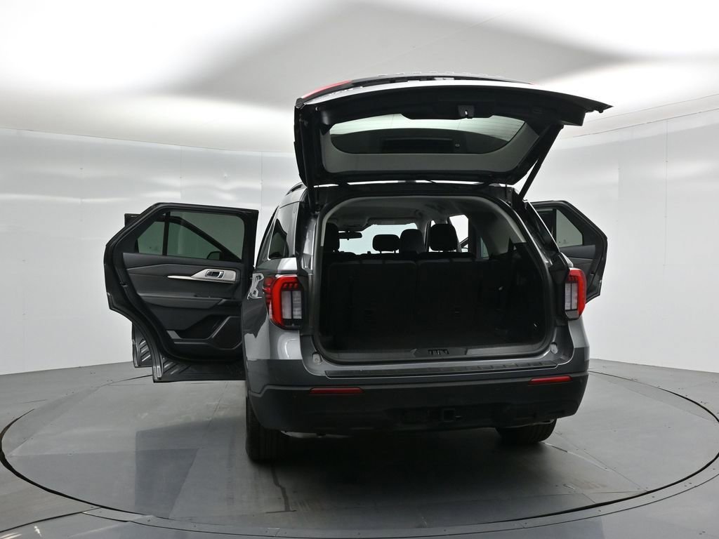 Certified 2025 Ford Explorer Active image 34
