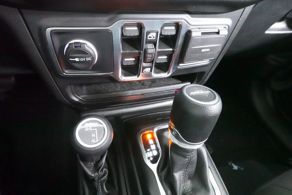 Used 2022 Jeep Gladiator Sport AWD/4WD image 19