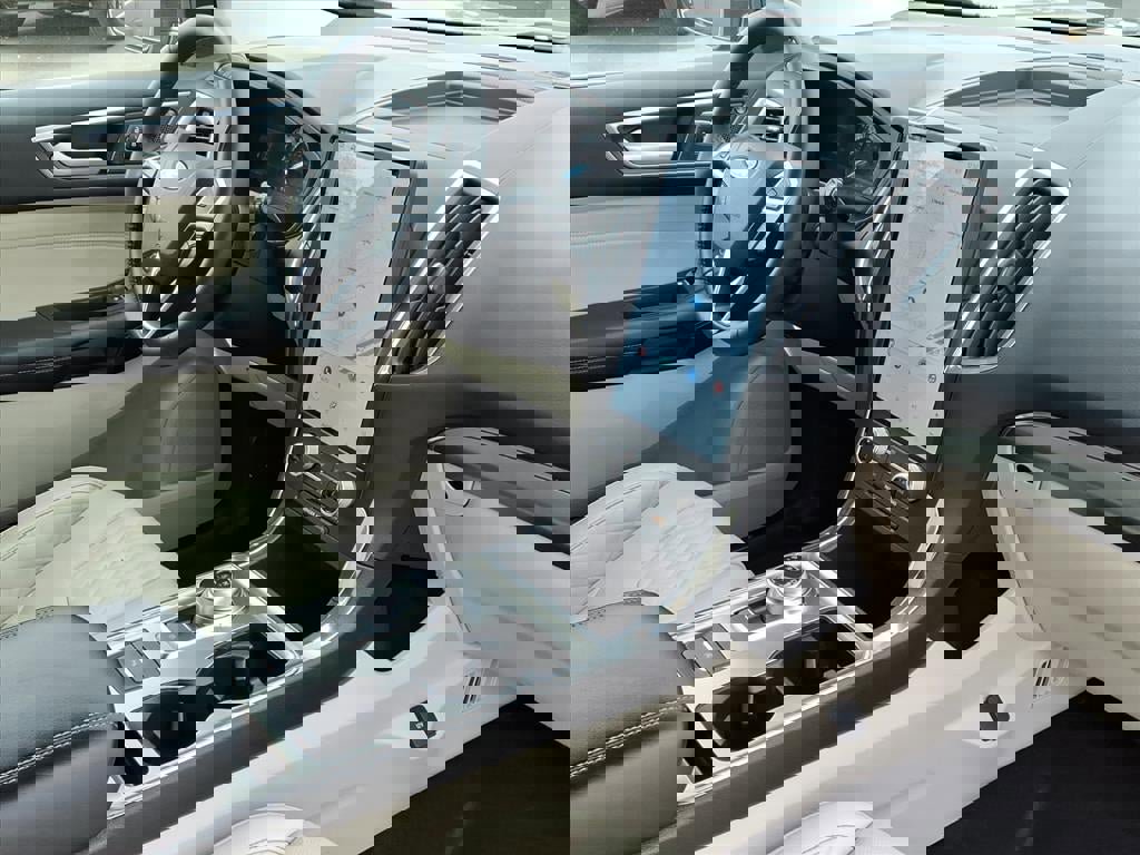 Certified 2024 Ford Edge Titanium w/ Equipment Group 301A image 10