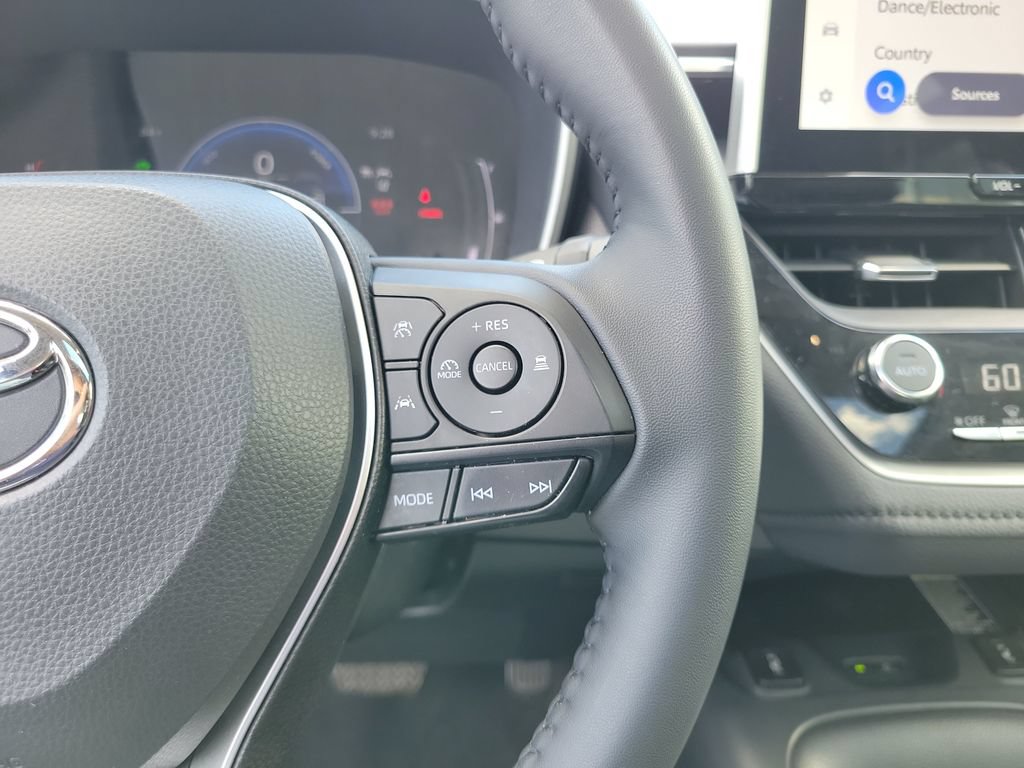 Used 2025 Toyota Corolla XLE FWD image 25