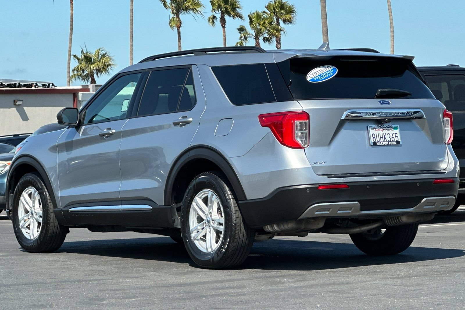 Certified 2020 Ford Explorer XLT w/ Equipment Group 202A AWD/4WD image 9
