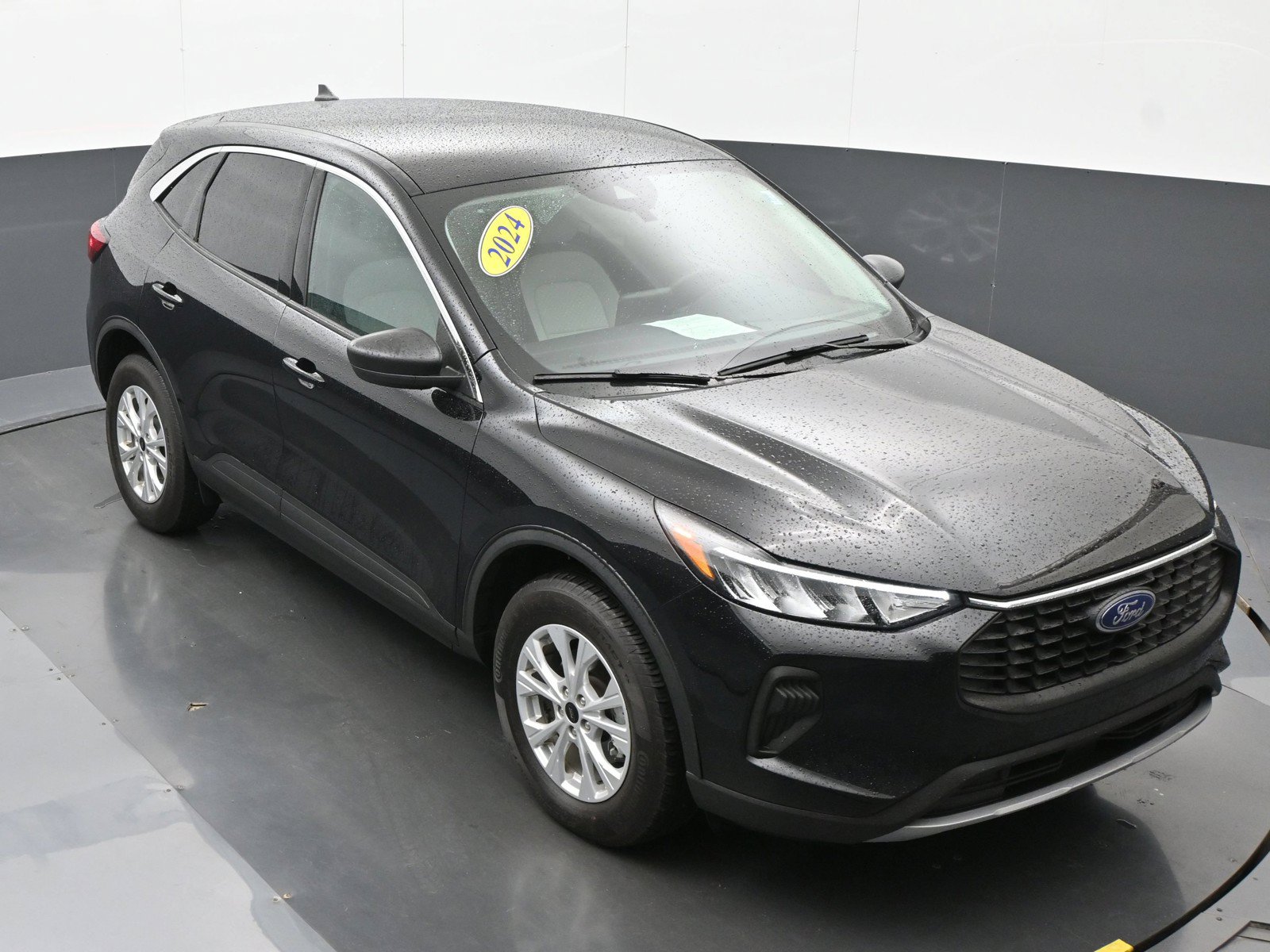 Certified 2024 Ford Escape Active AWD/4WD image 33
