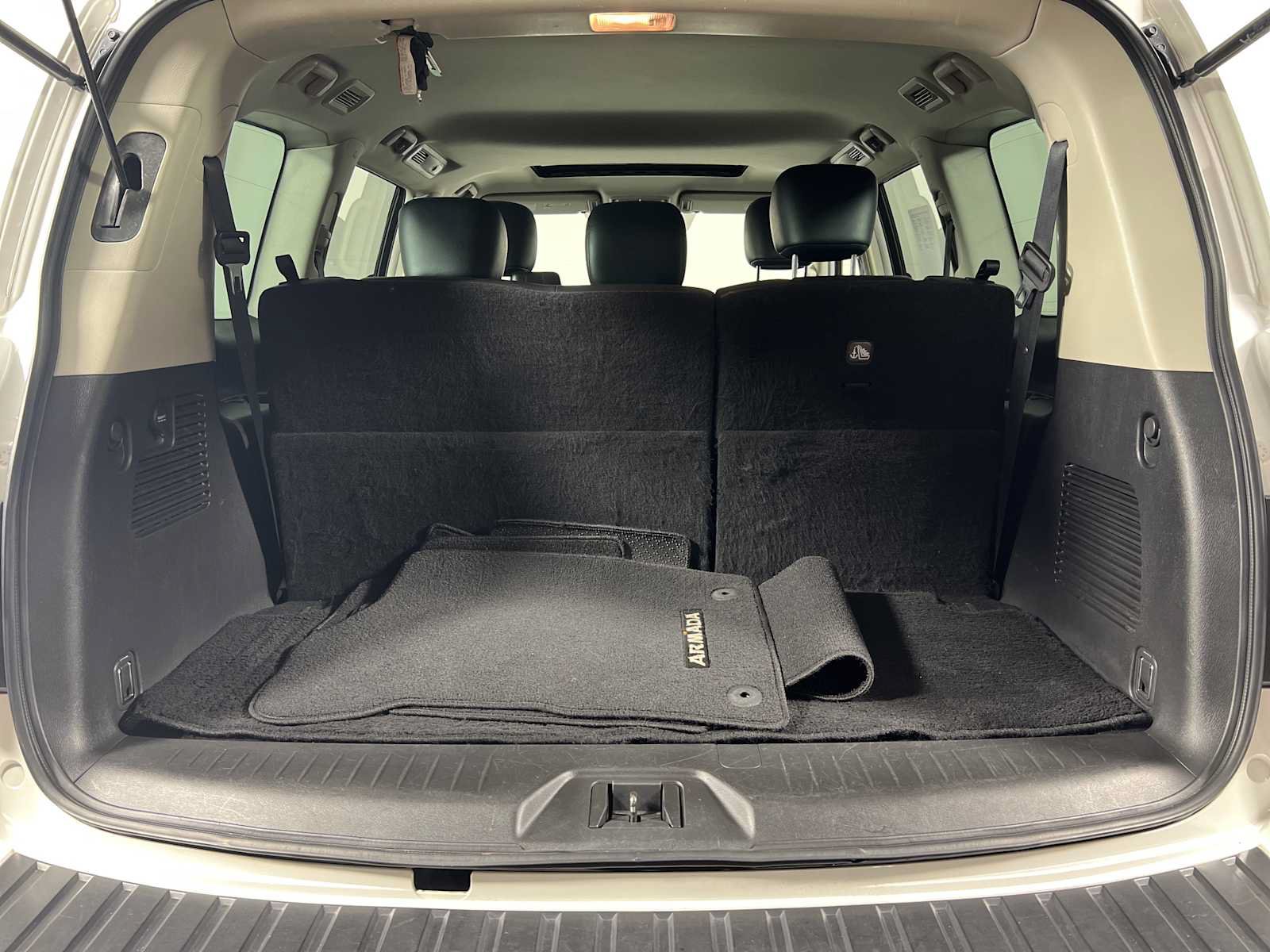 Used 2023 Nissan Armada SL AWD/4WD image 18