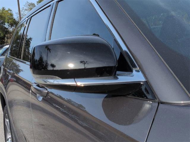 Used 2023 Jeep Grand Cherokee L Limited w/ Luxury Tech Group II image 11