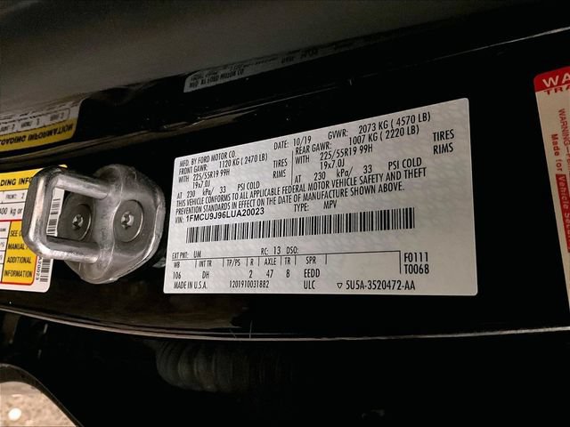 Certified 2020 Ford Escape Titanium AWD/4WD image 32