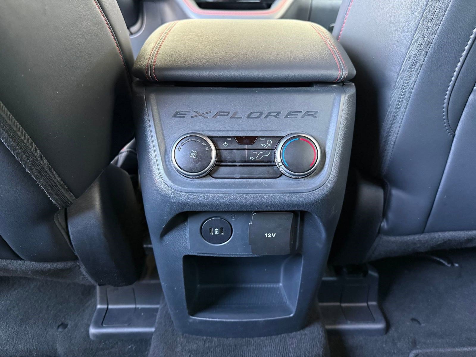 Certified 2025 Ford Explorer ST-Line w/ ST-Line Street Pack AWD/4WD image 24