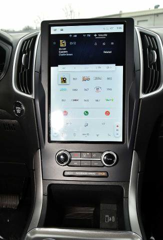 Certified 2022 Ford Edge SEL w/ Convenience Package image 19