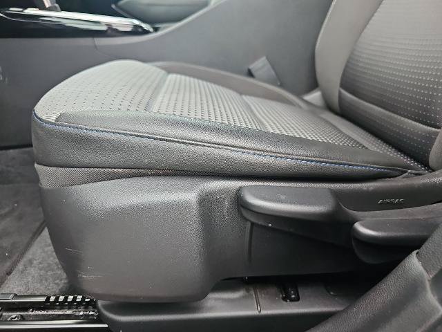 Used 2025 Chevrolet Trax LT w/ LT Convenience Package FWD image 27
