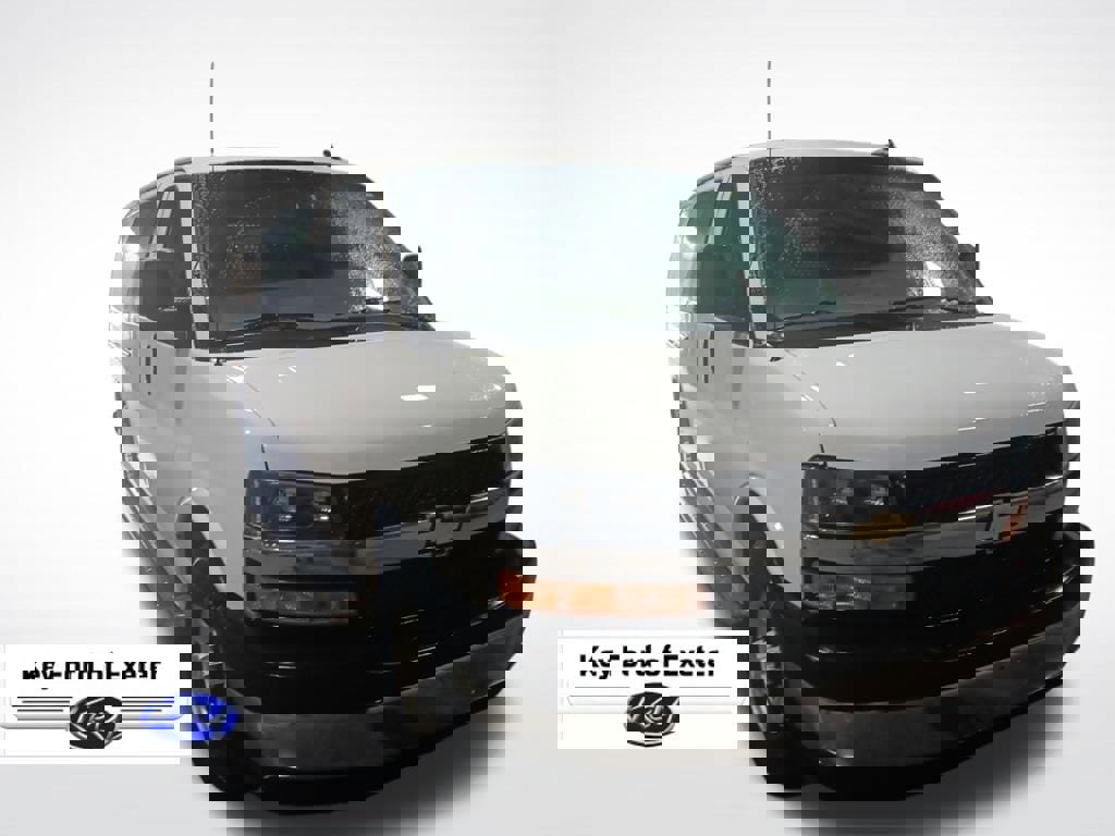 Used 2021 Chevrolet Express 2500 w/ Driver Convenience Package image 2