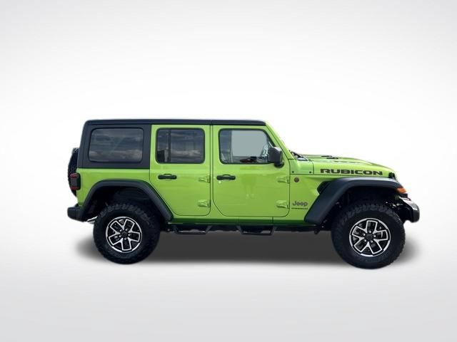 Used 2025 Jeep Wrangler Unlimited Rubicon w/ Convenience Group AWD/4WD image 12