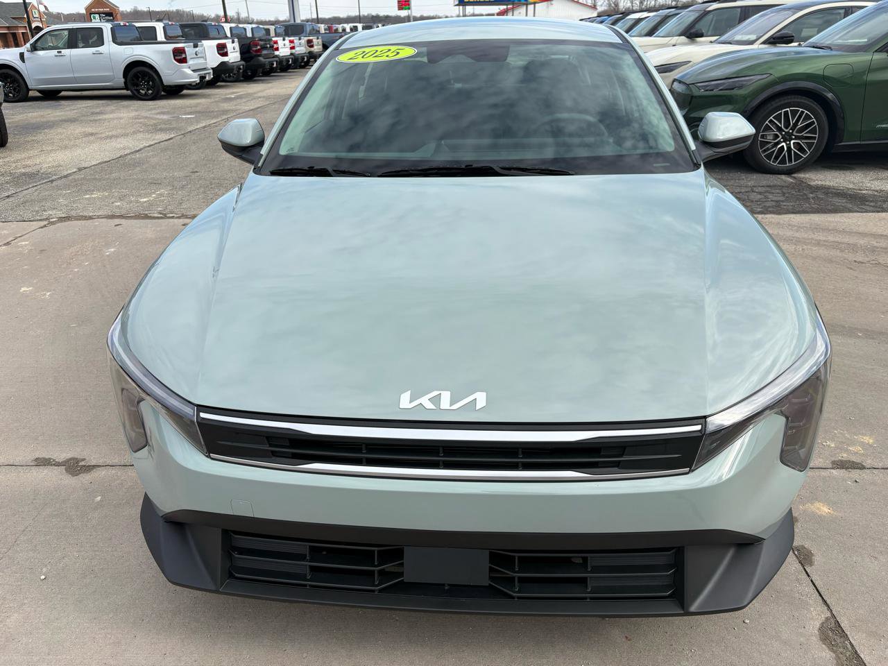 Used 2025 Kia K4 FWD image 8