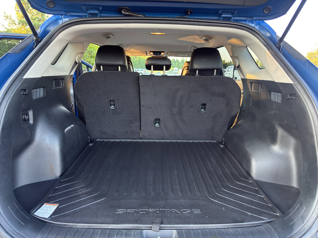 Used 2025 Kia Sportage EX FWD image 21