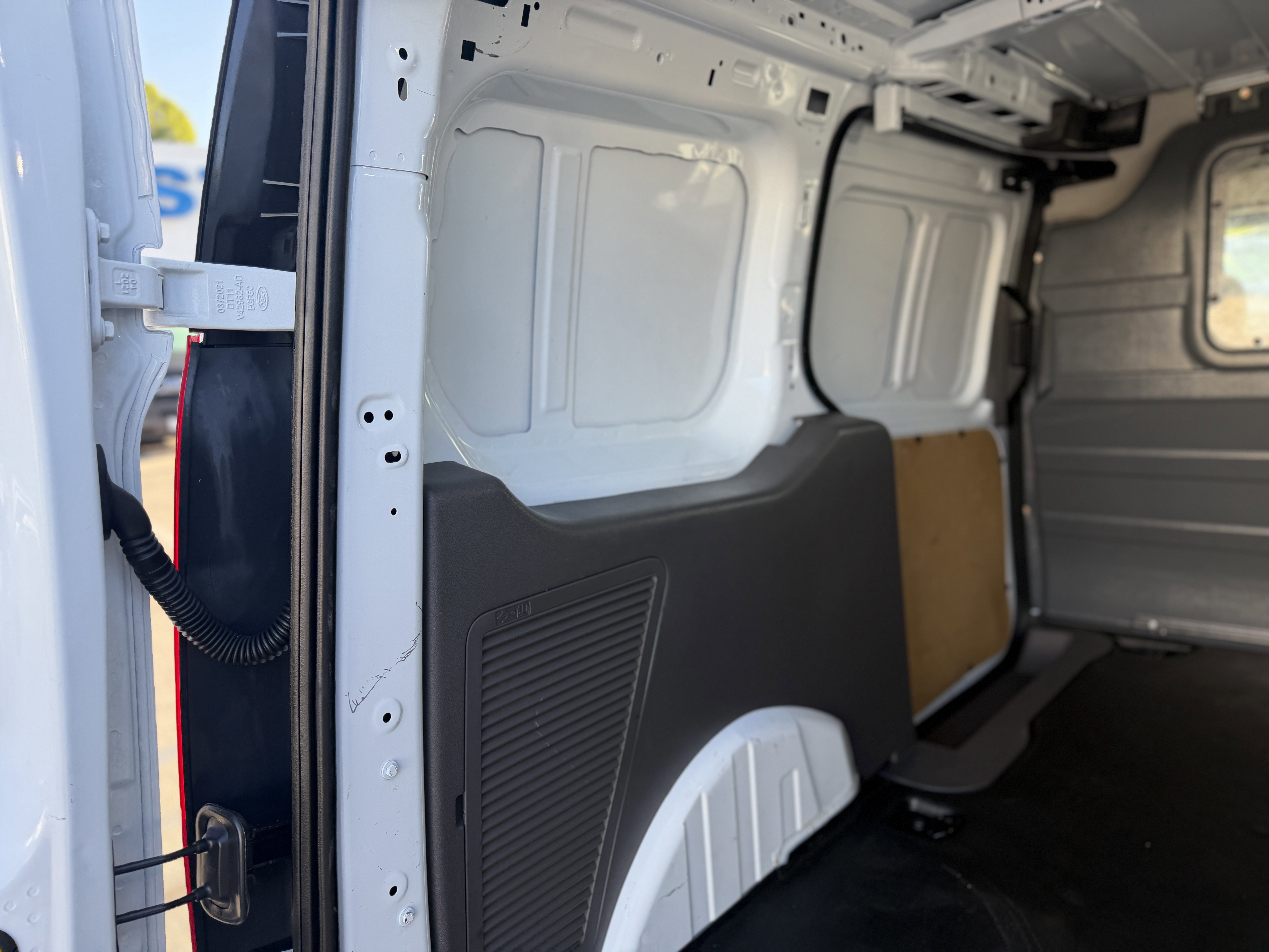 Certified 2022 Ford Transit Connect XL image 10
