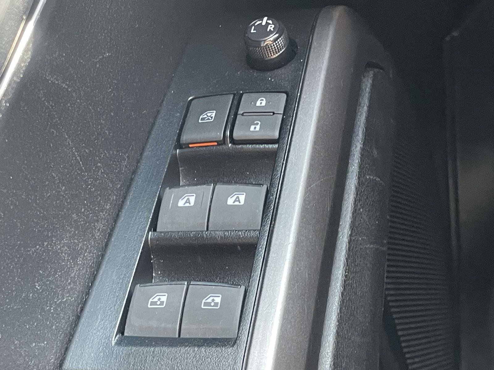 Used 2023 Toyota Tacoma SR5 w/ Technology Package image 28