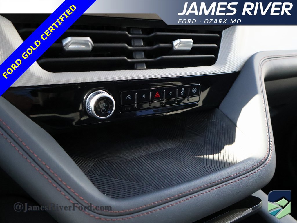 Certified 2025 Ford Explorer Active image 38