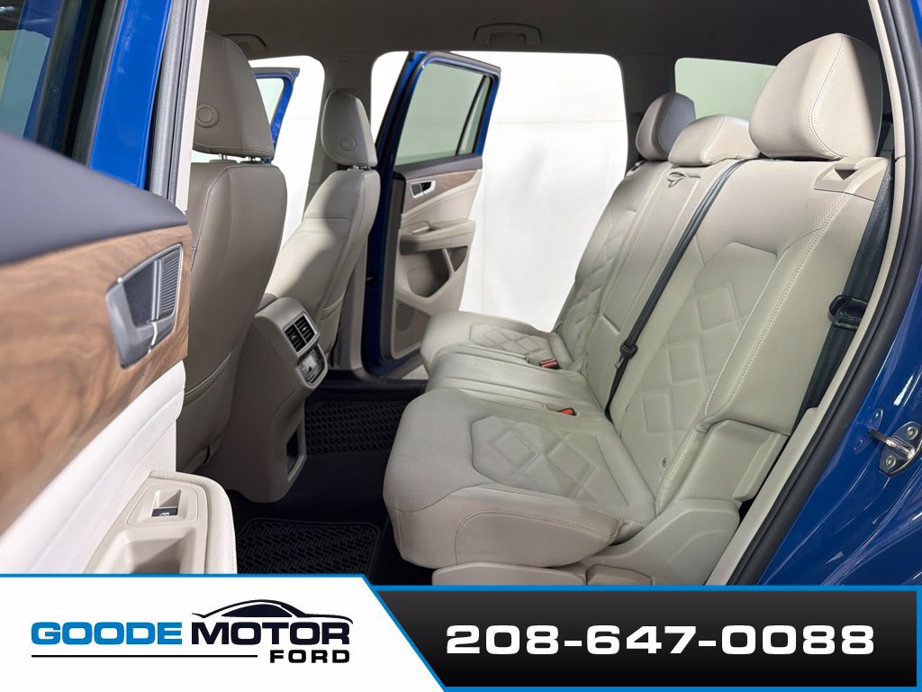 Used 2025 Volkswagen Atlas SE AWD/4WD image 19