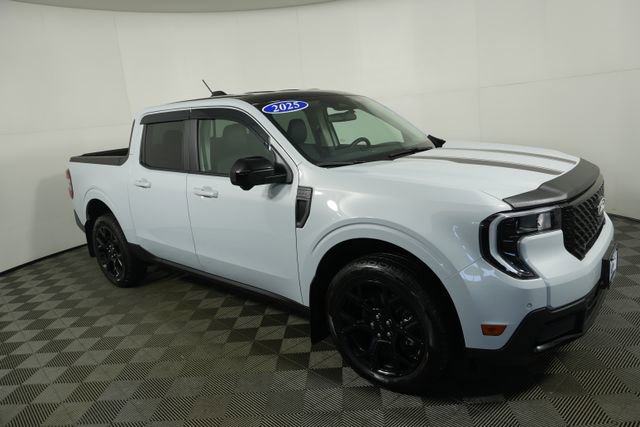Certified 2025 Ford Maverick Lariat w/ Black Appearance Package
