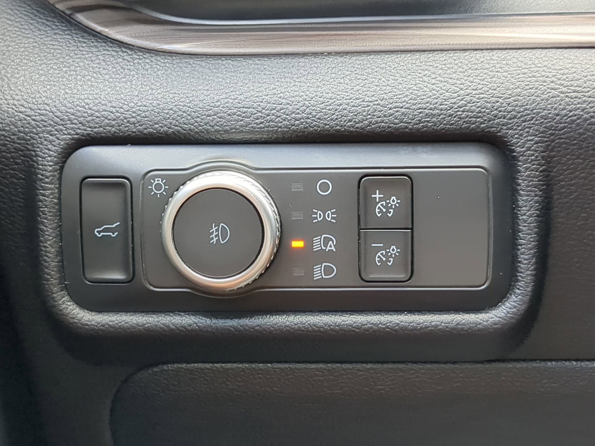 Certified 2021 Ford Explorer Limited w/ Equipment Group 301A image 57